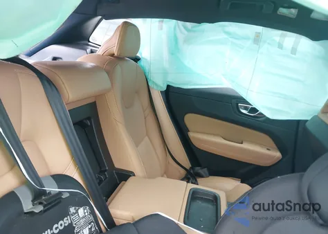 2022 Volvo Xc60 B5 Inscription from USA, damaged, VIN YV4L12RLXN1904567